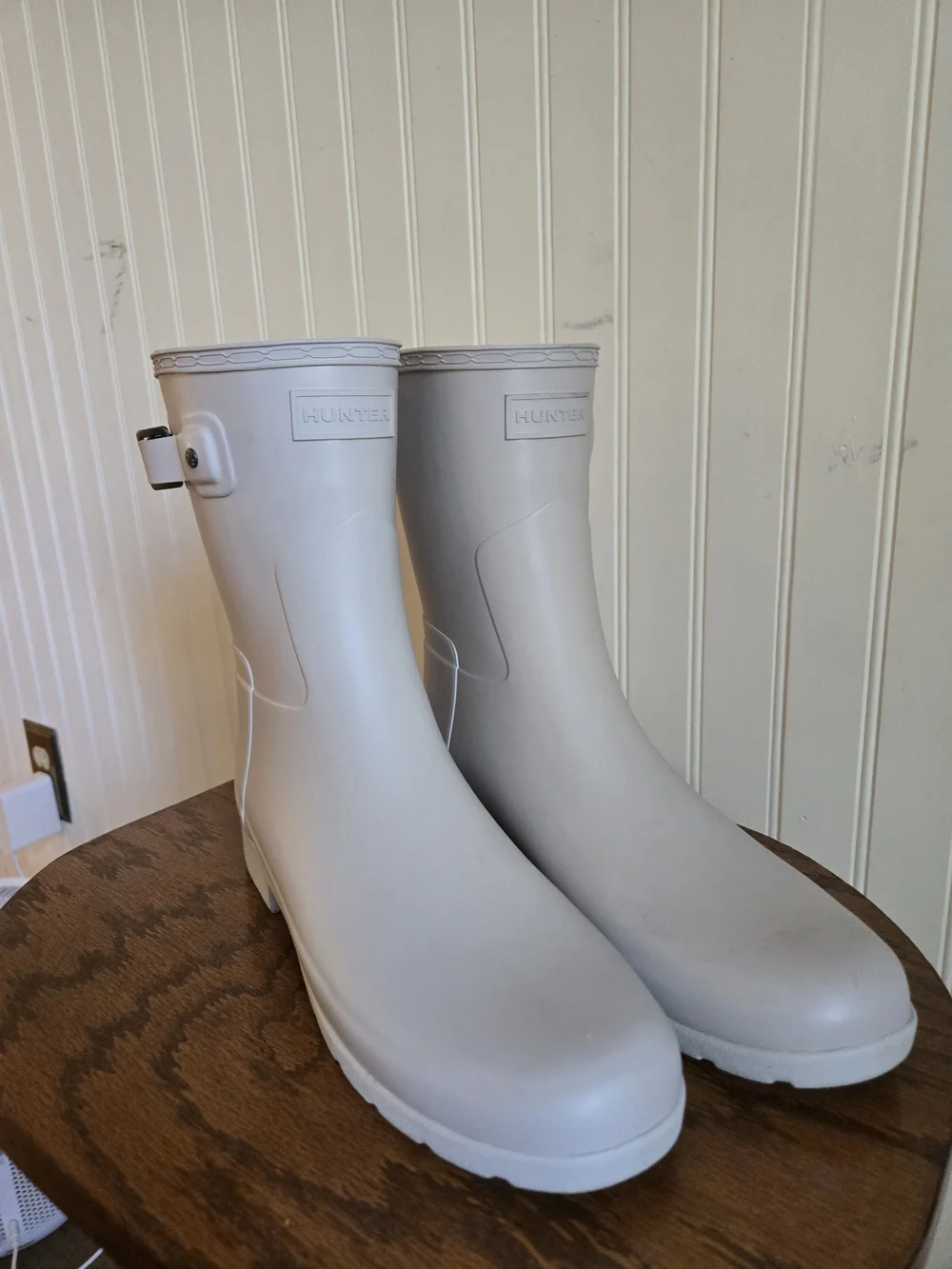 Hunter sleek white